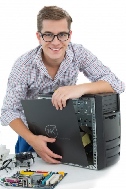 Computer Service vom PC Spezialisten. Wir betreuen Ihre IT Systeme und sorgen für eine sichere Infrastruktur.